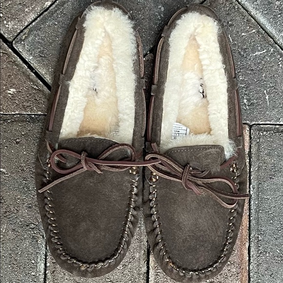 UGG brown suede mocassins - Picture 2 of 12